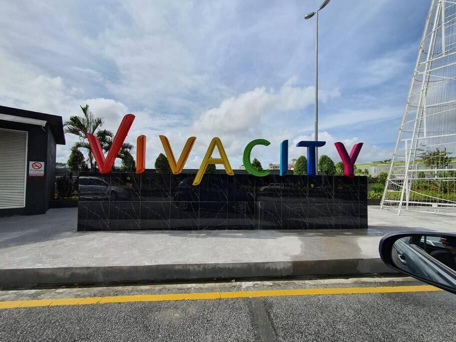 Lovely Vivamall City View With 2 Card Lv12 Kuching Extérieur photo