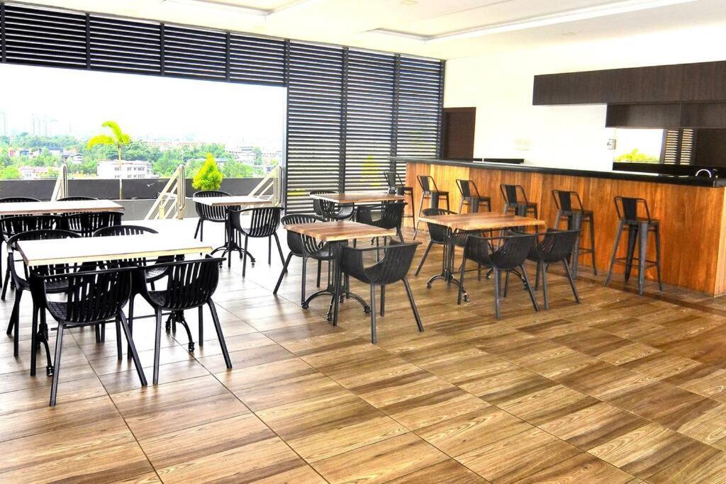Lovely Vivamall City View With 2 Card Lv12 Kuching Extérieur photo